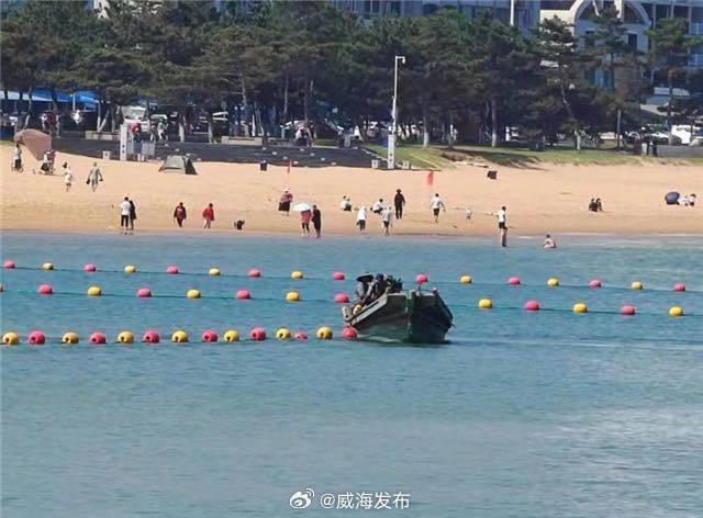 7月1日“海澡季”正式開啟,國際海水浴場布設(shè)“警戒線” 